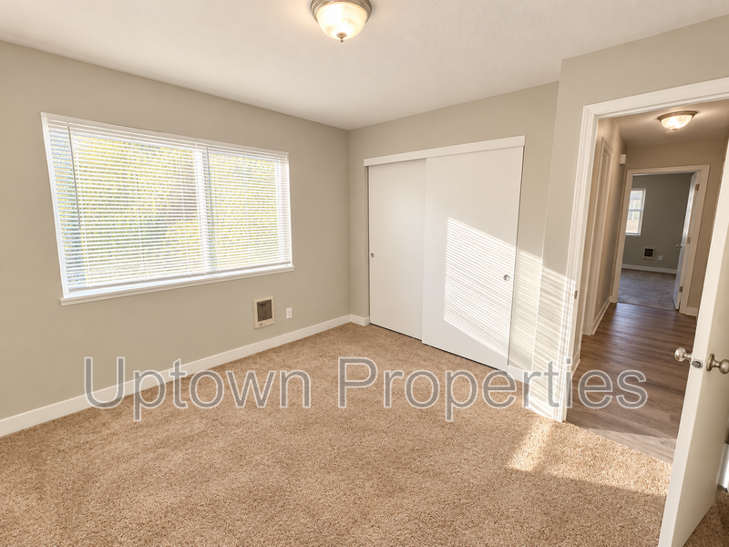 3 Bed 2 Bath w/ Balcony Second Floor Corner Unit+ W/D + Off Street Parking property image