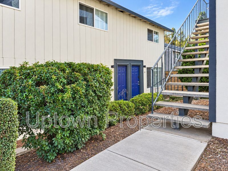 2BR/1BTH Townhouse + Private Patio + Laundry On Site + 1 MONTH FREE RENT + $500 Deposit OAC property image