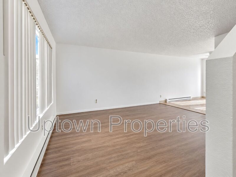 2BR/1BTH Townhouse + Private Patio + Laundry On Site + 1 MONTH FREE RENT + $500 Deposit OAC property image