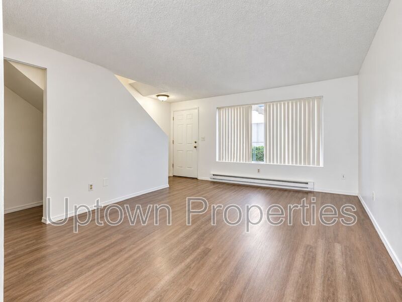 2BR/1BTH Townhouse + Private Patio + Laundry On Site + 1 MONTH FREE RENT + $500 Deposit OAC property image