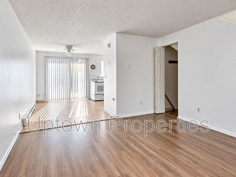 2BR/1BTH Townhouse + Private Patio + Laundry On Site + 1 MONTH FREE RENT + $500 Deposit OAC property image
