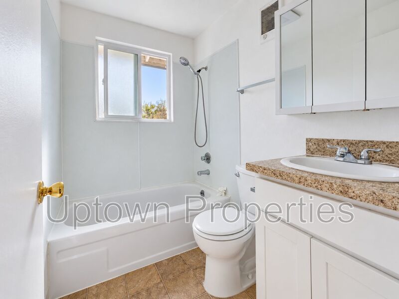2BR/1BTH Townhouse + Private Patio + Laundry On Site + 1 MONTH FREE RENT + $500 Deposit OAC property image