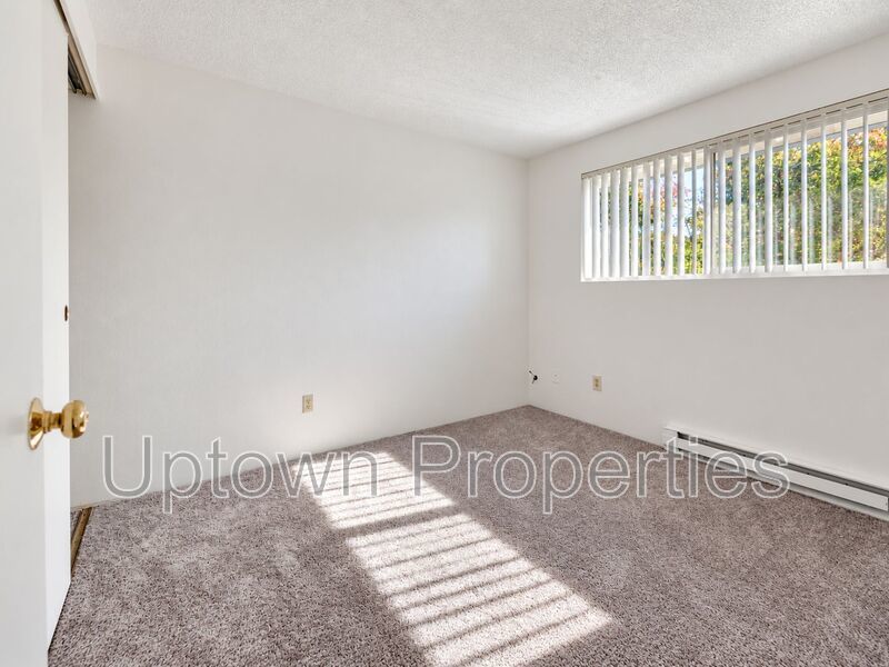 2BR/1BTH Townhouse + Private Patio + Laundry On Site + 1 MONTH FREE RENT + $500 Deposit OAC property image