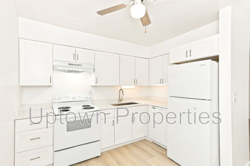 Charming Upstairs Unit in SW Portland with Easy City Access property image