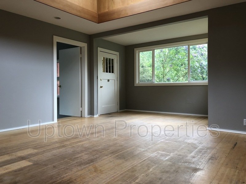 Charming Eastmoreland Home with Bonus Room & Outdoor Space property image