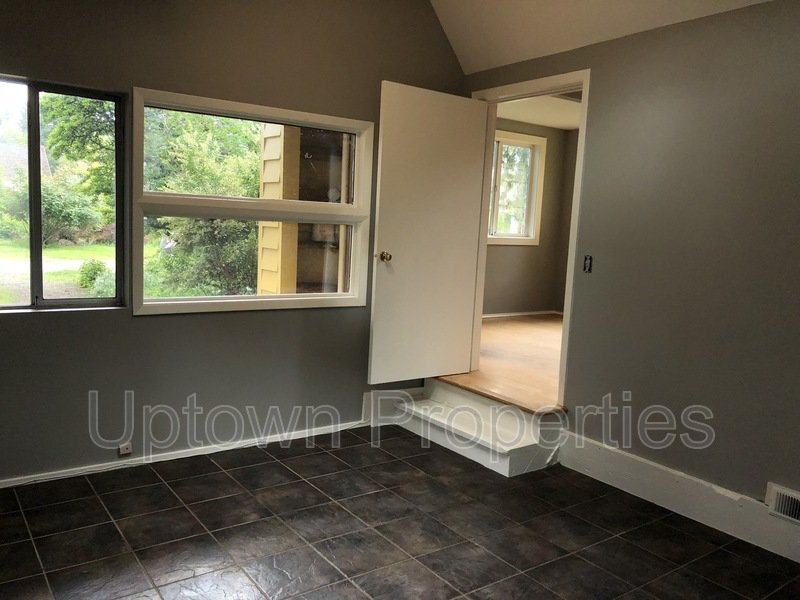 Charming Eastmoreland Home with Bonus Room & Outdoor Space property image