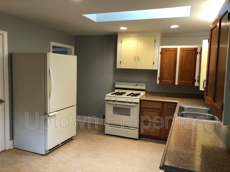 Charming Eastmoreland Home with Bonus Room & Outdoor Space property image