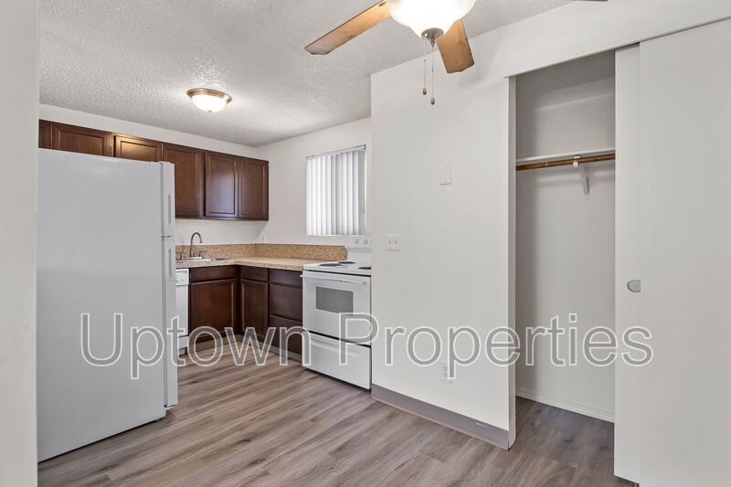 1 bed 1 bath + Parkng Included + Dishwasher + Laundry On Site + $500 off first months rent! property image