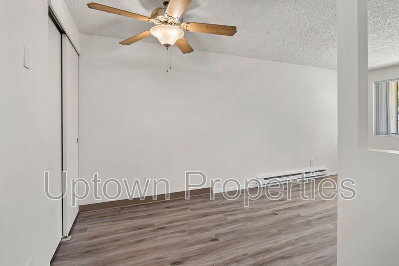 1 bed 1 bath + Parkng Included + Dishwasher + Laundry On Site + $500 off first months rent! property image