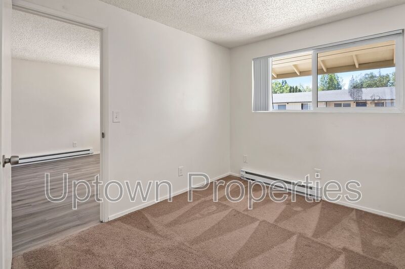 1 bed 1 bath + Parkng Included + Dishwasher + Laundry On Site + $500 off first months rent! property image