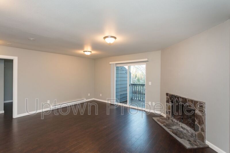2 Bed/1 Bath Top Floor + W/D + Wood Floors + Huge Balcony!! property image