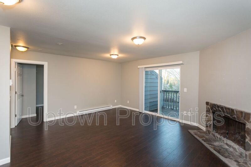 2 Bed/1 Bath Top Floor + W/D + Wood Floors + Huge Balcony!! property image