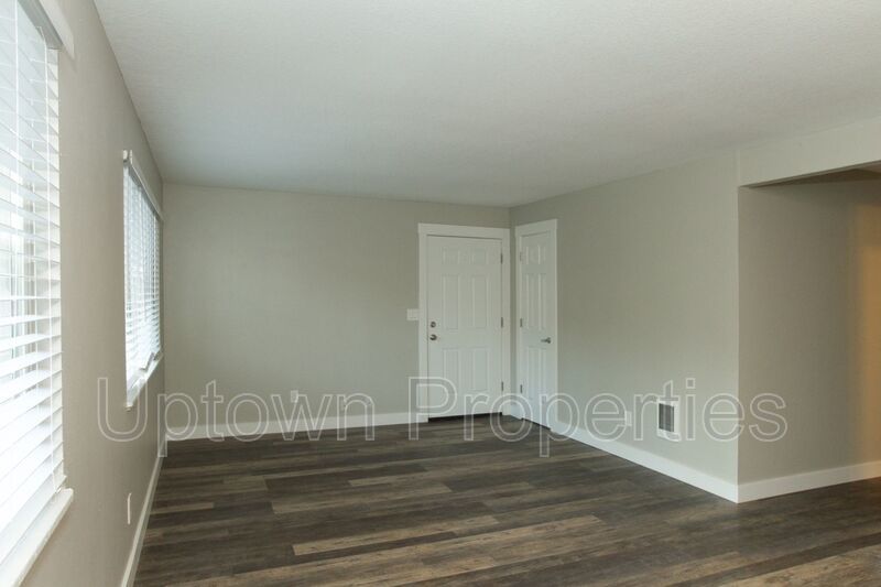 Charming 2BD/1BTH + W/D In Unit + Updated Kitchen property image