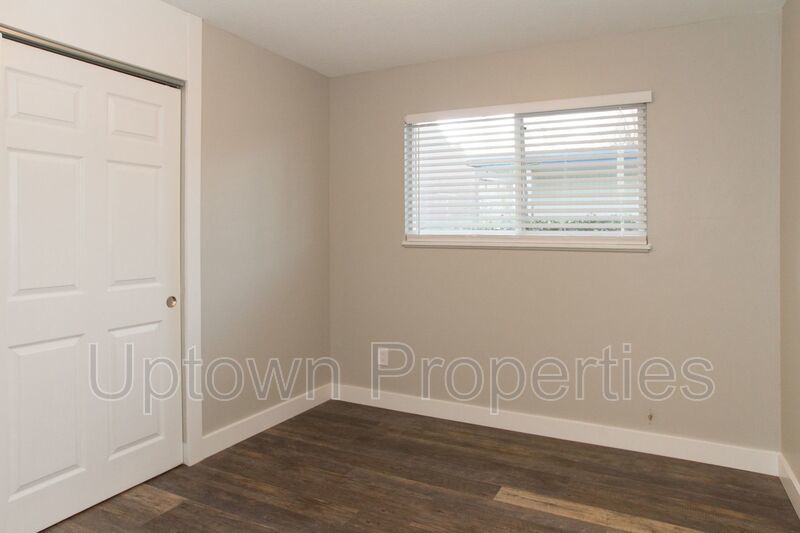 Charming 2BD/1BTH + W/D In Unit + Updated Kitchen property image