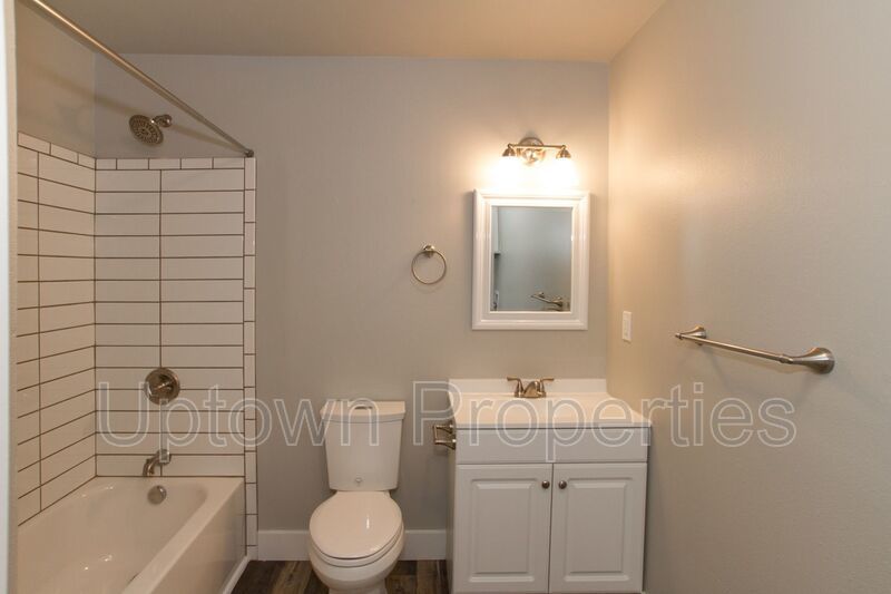 Charming 2BD/1BTH + W/D In Unit + Updated Kitchen property image