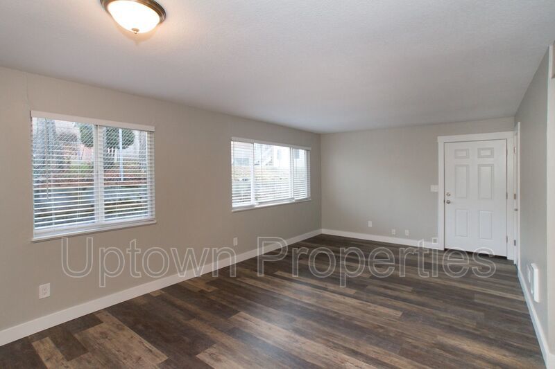Charming 2BD/1BTH + W/D In Unit + Updated Kitchen property image