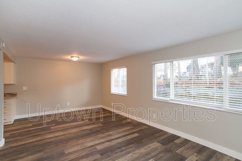 Charming 2BD/1BTH + W/D In Unit + Updated Kitchen property image