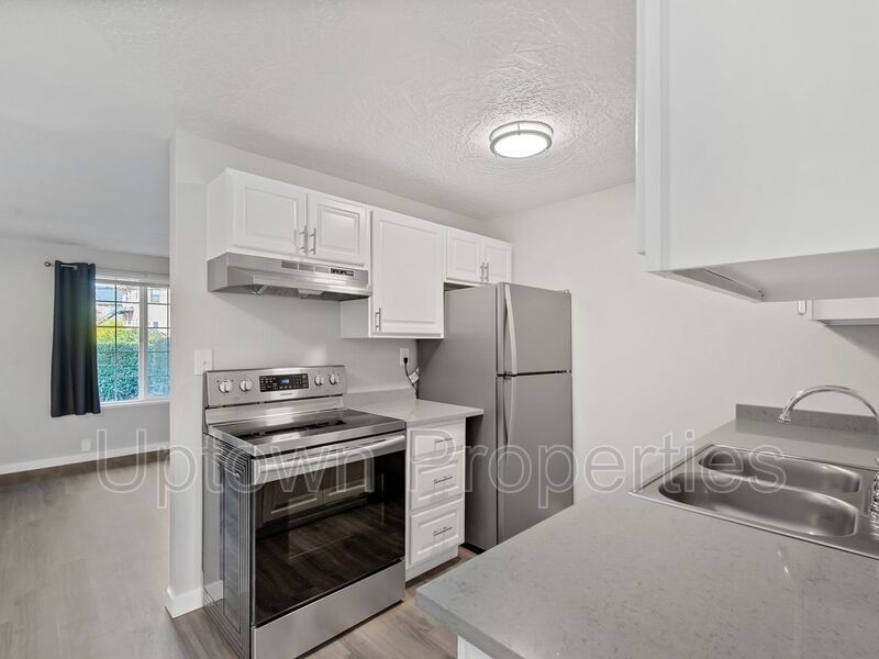 Remodeled 1 Bed Unit in St John's property image