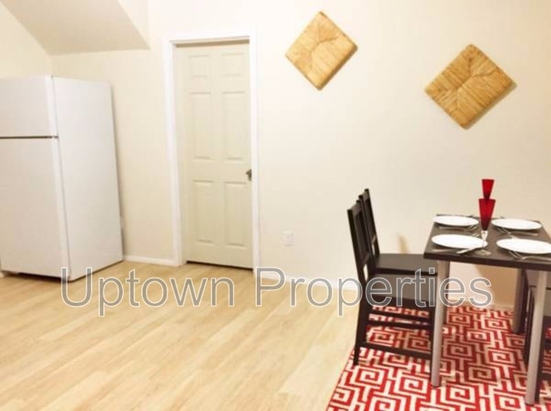 Large Studio Apartment in Central Hillsboro property image