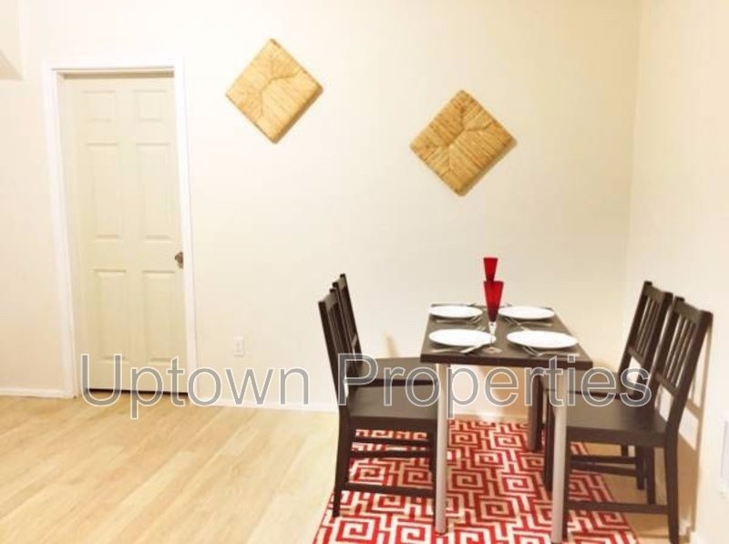 Large Studio Apartment in Central Hillsboro property image