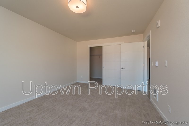 Spacious well designed 1BR in New Complex Near Water at Willamette Park property image