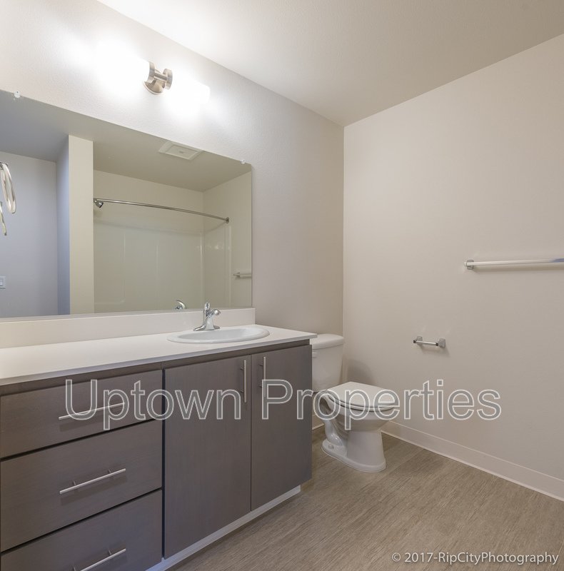 Spacious well designed 1BR in New Complex Near Water at Willamette Park property image