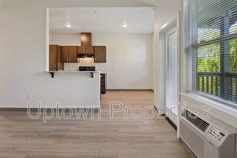 Mid-March Move-In for this Modern 1BD/1BTH 2nd floor apartment property image
