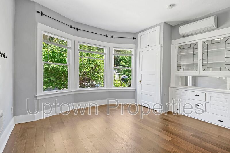 Cozy Studio Unit in Historic Belmont Craftsman Home property image