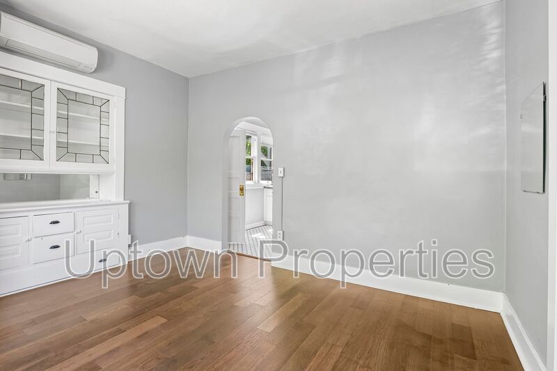 Cozy Studio Unit in Historic Belmont Craftsman Home property image