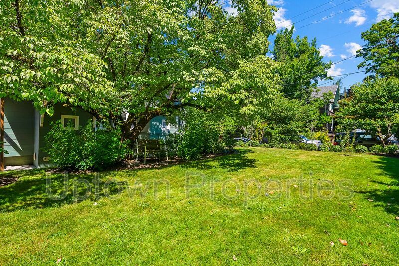 Cozy Studio Unit in Historic Belmont Craftsman Home property image