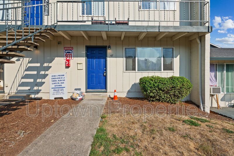 Updated 1 bed 1 bath + Parking Included + Laundry On Site + $500 Deposit** property image