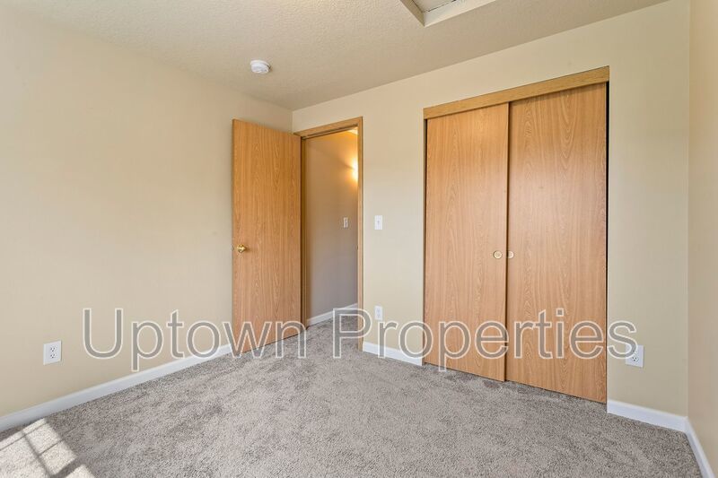 Charming 3BD/2.5BTH Duplex in Happy Valley property image