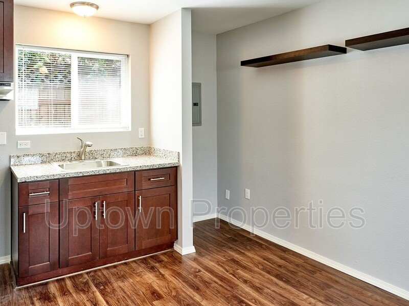 Cozy Studio in NE Portland – Great Location property image