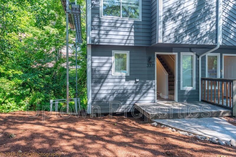 Available 2BR/1.5BATH in Creekside! **50% OFF November's rent! property image