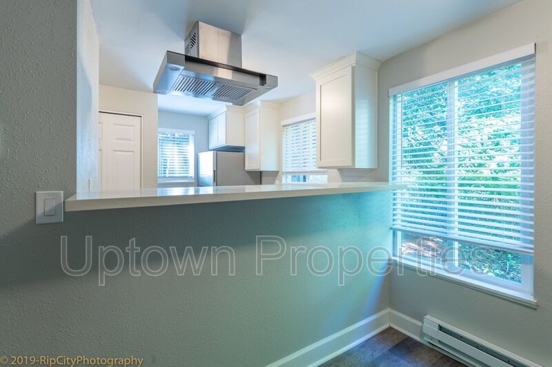 Available 2BR/1.5BATH in Creekside! **50% OFF November's rent! property image