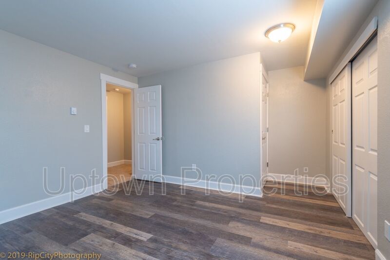 Available 2BR/1.5BATH in Creekside! **50% OFF November's rent! property image