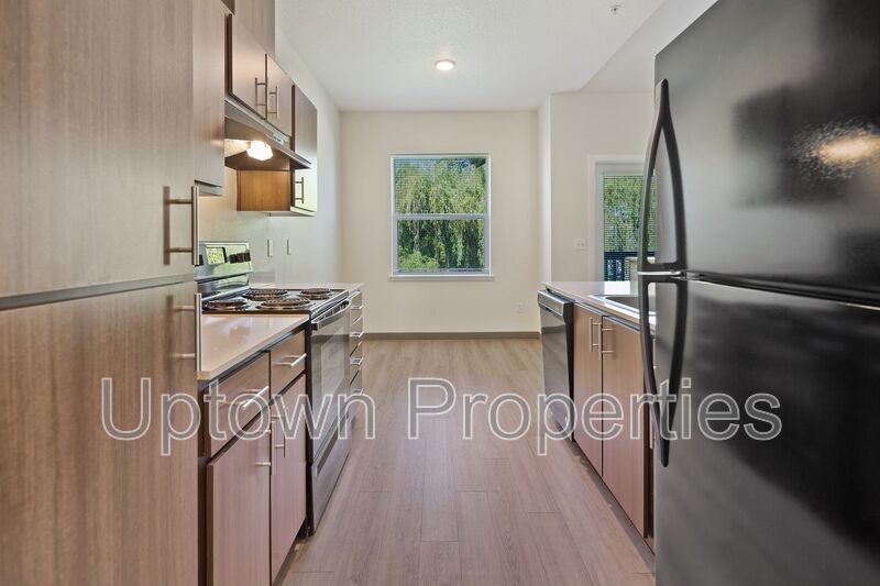 Modern 1BD/1BTH 2nd floor apartment - $500 off 1st month's rent property image