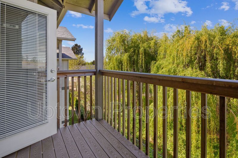 Modern 1BD/1BTH 2nd floor apartment - $500 off 1st month's rent property image