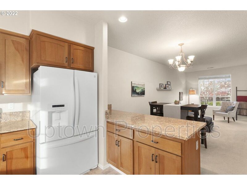 Available 2BD/2.5BATH Townhome in Desirable Fountain Court & Progress Ridge Area! property image