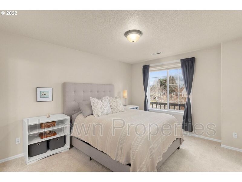 Available 2BD/2.5BATH Townhome in Desirable Fountain Court & Progress Ridge Area! property image