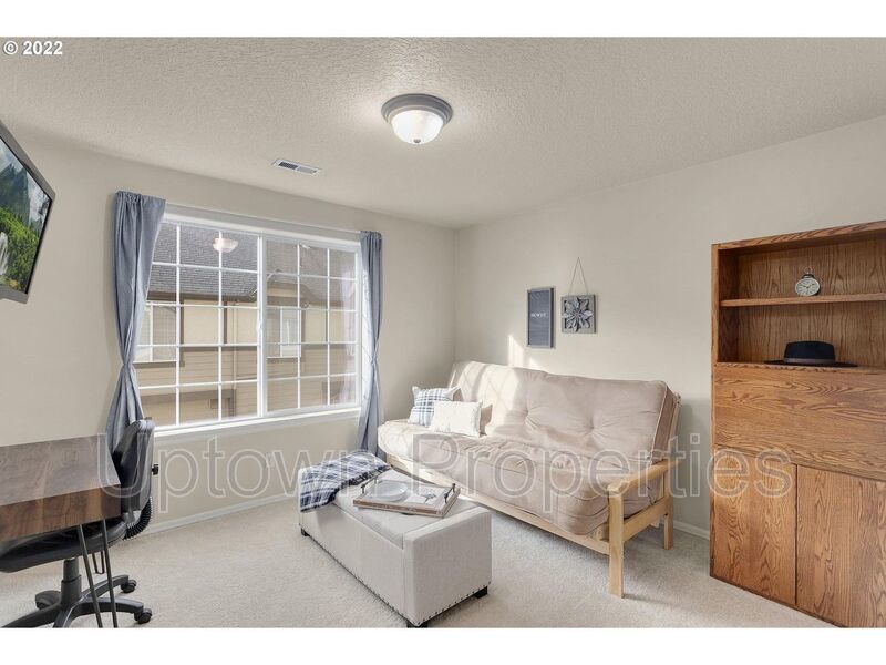 Available 2BD/2.5BATH Townhome in Desirable Fountain Court & Progress Ridge Area! property image