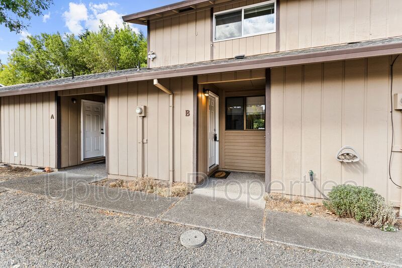 2BR/1.5BA Duplex Style Townhome+ Garage + W/D Included + Large Dogs Welcome! property image