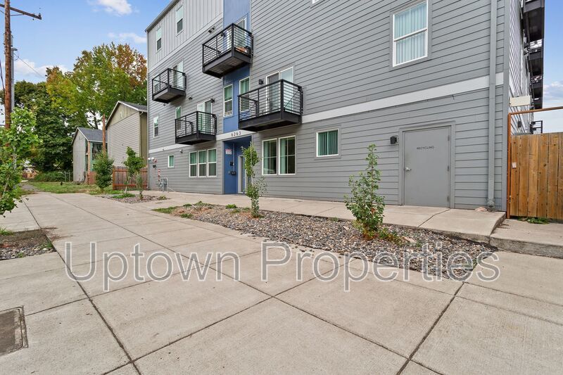 FREE First Month's Rent: Modern 1BD/1BTH apartment in Portland property image