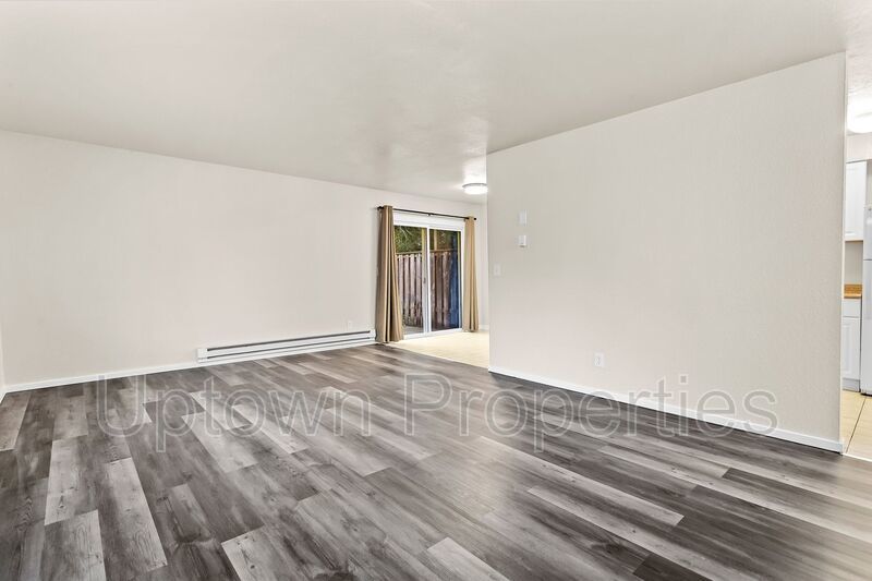 Available 2BR/1.5BATH Apartment in Beaverton close to Nike and Intel! property image