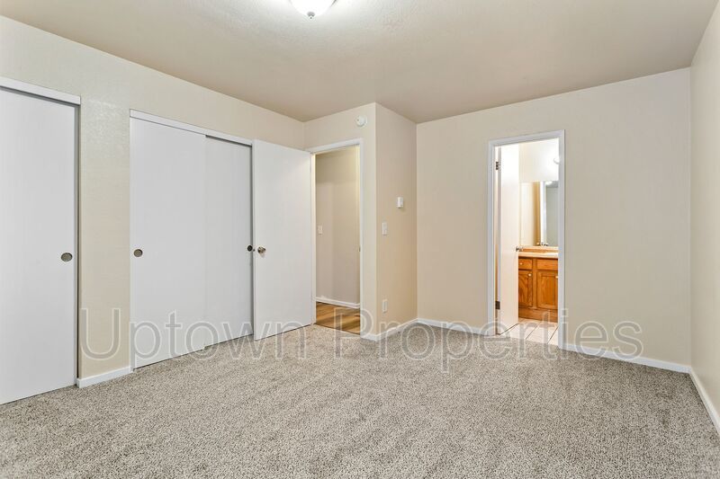 Available 2BR/1.5BATH Apartment in Beaverton close to Nike and Intel! property image