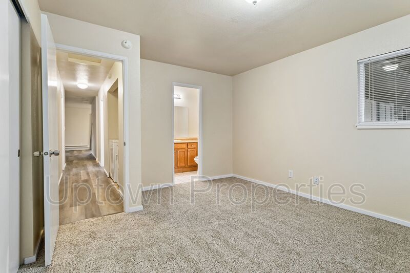 Available 2BR/1.5BATH Apartment in Beaverton close to Nike and Intel! property image