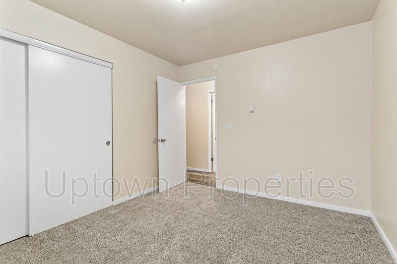 Available 2BR/1.5BATH Apartment in Beaverton close to Nike and Intel! property image