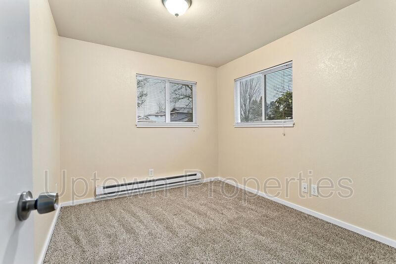 Available 2BR/1.5BATH Apartment in Beaverton close to Nike and Intel! property image