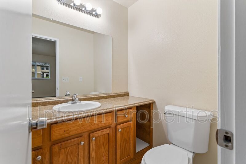 Available 2BR/1.5BATH Apartment in Beaverton close to Nike and Intel! property image