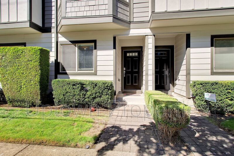 Available 2BR/2.5BATH Townhome with Garage and extra parking! property image